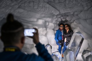 L'OFS note toutefois que les touristes asiatiques, et en particulier les Chinois, manquent encore à l'appel. (Archives) KEYSTONE/JEAN-CHRISTOPHE BOTT